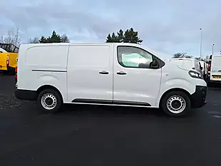 Used 2022 Vauxhall Vivaro Dynamic White - Interior and Exterior details 2