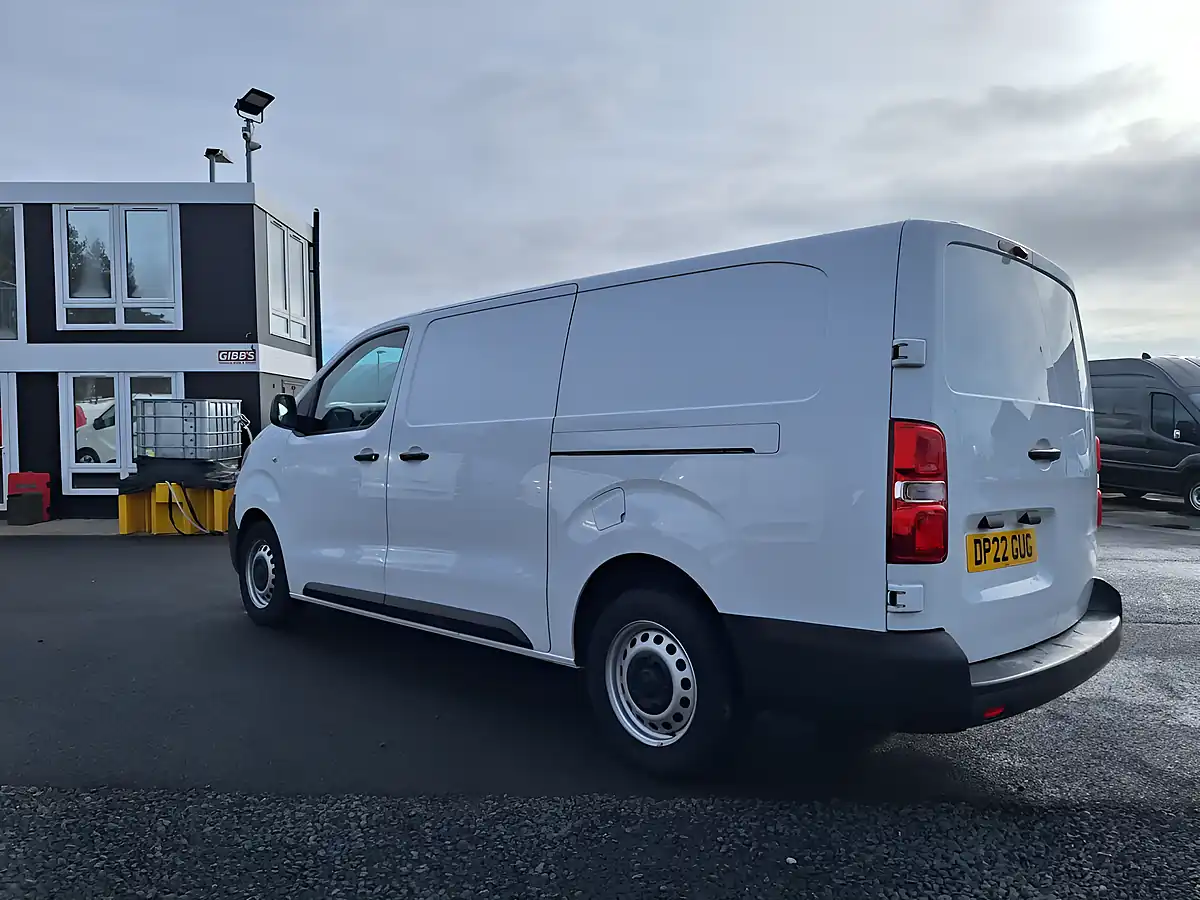 Used 2022 Vauxhall Vivaro Dynamic White - Interior and Exterior details 5