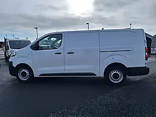 Used 2022 Vauxhall Vivaro Dynamic White - Interior and Exterior details 6