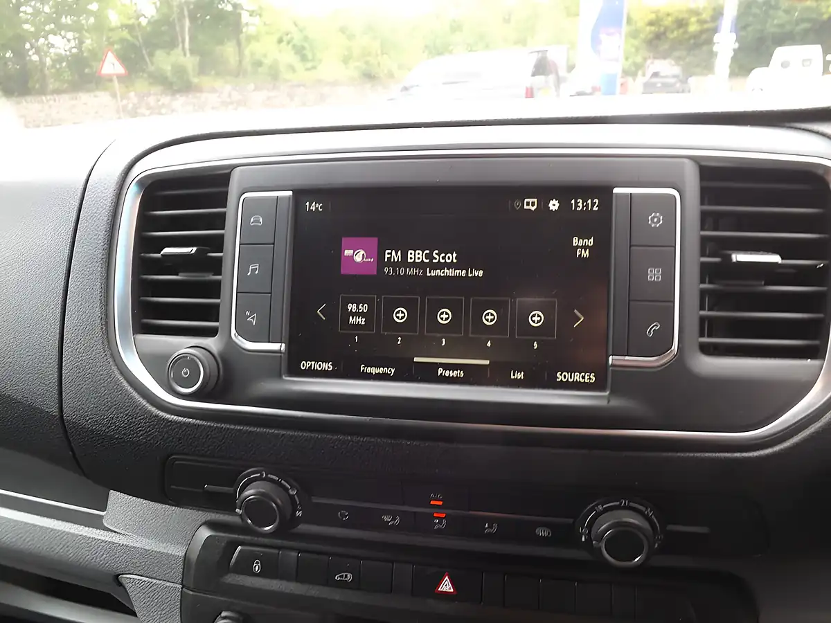 Used 2022 Vauxhall Vivaro Dynamic White - Interior and Exterior details 17
