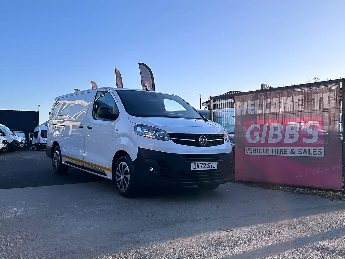 Used 2022 Vauxhall Vivaro Dynamic White - Front View