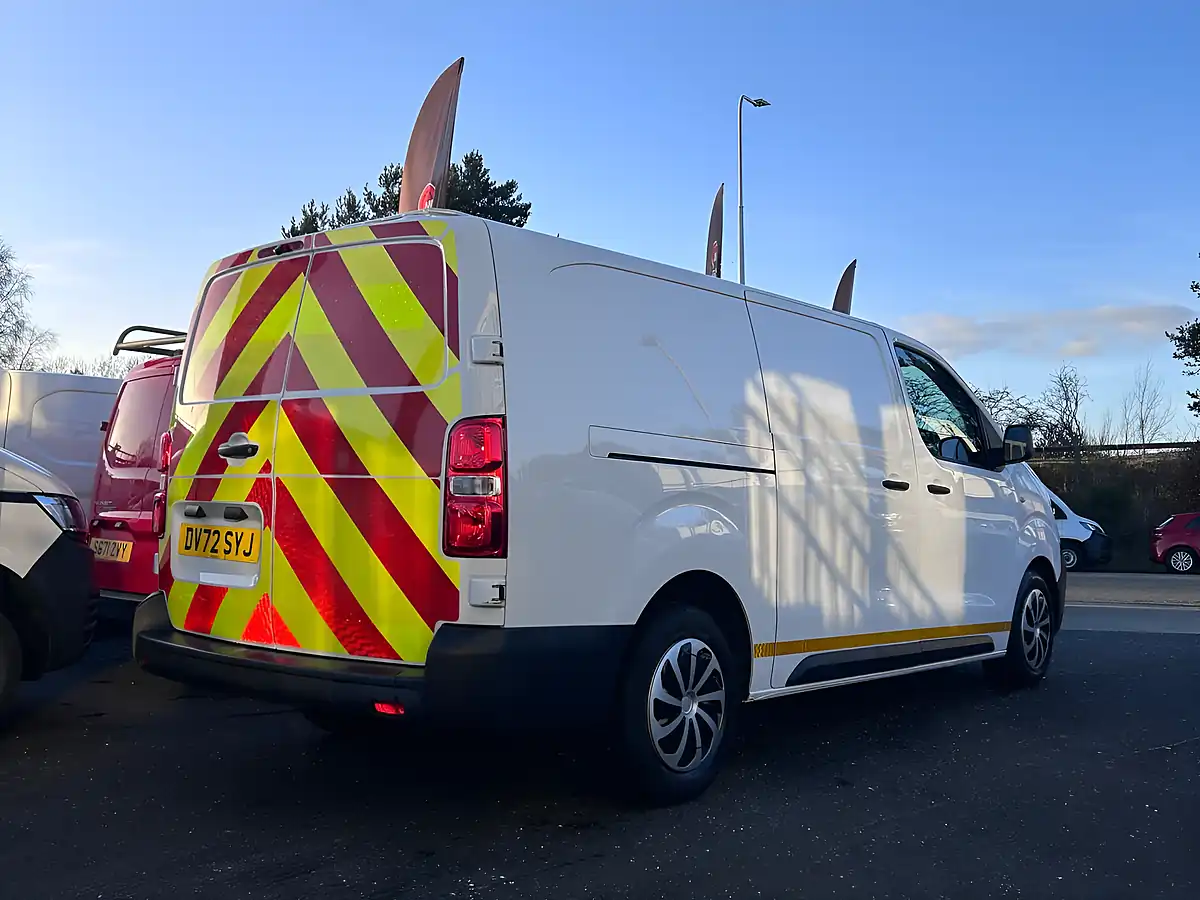 Used 2022 Vauxhall Vivaro Dynamic White - Interior and Exterior details 4