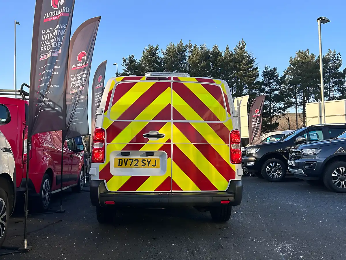 Used 2022 Vauxhall Vivaro Dynamic White - Interior and Exterior details 5