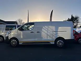 Used 2022 Vauxhall Vivaro Dynamic White - Interior and Exterior details 8