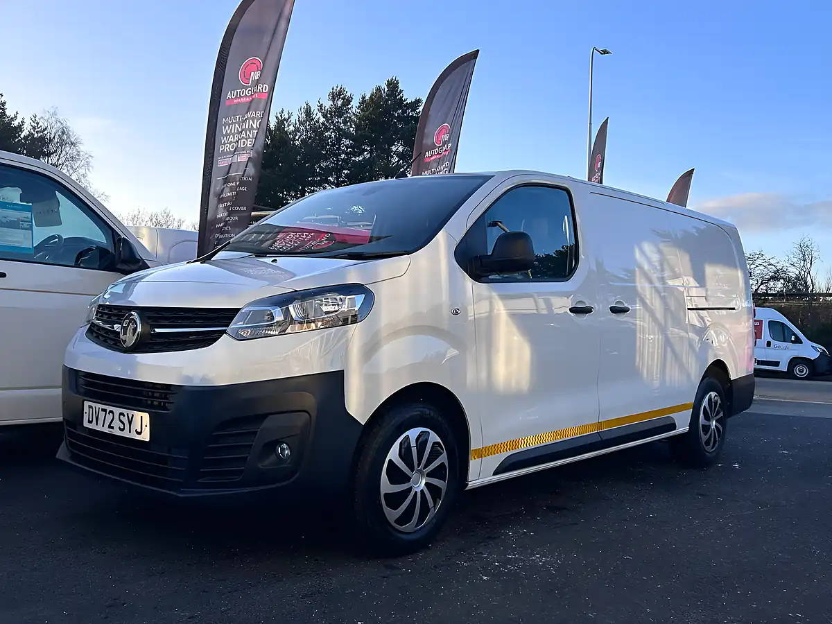 Used 2022 Vauxhall Vivaro Dynamic White - Interior and Exterior details 9