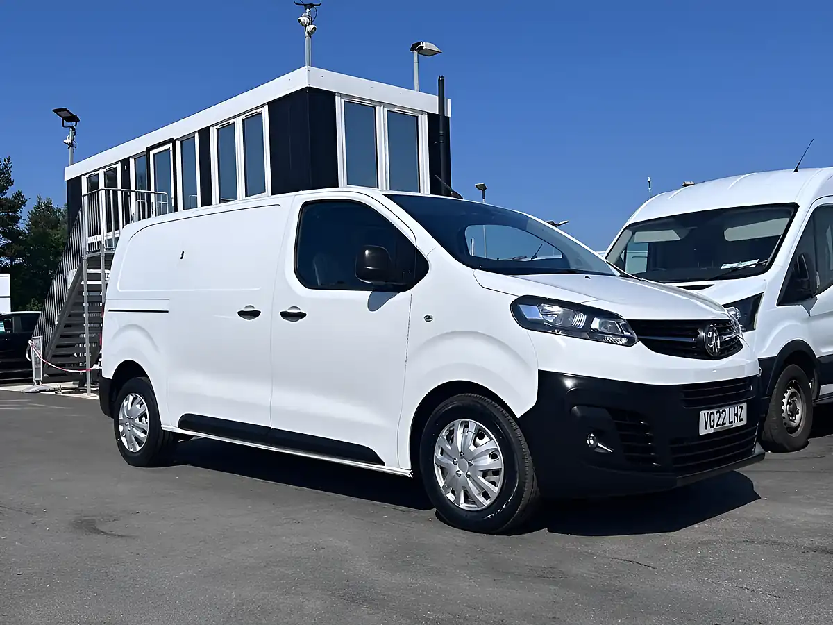 Used 2022 Vauxhall Vivaro Dynamic White - Interior and Exterior details 10