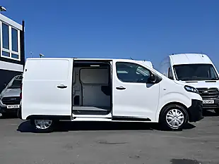 Used 2022 Vauxhall Vivaro Dynamic White - Interior and Exterior details 13