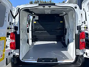 Used 2022 Vauxhall Vivaro Dynamic White - Interior and Exterior details 16