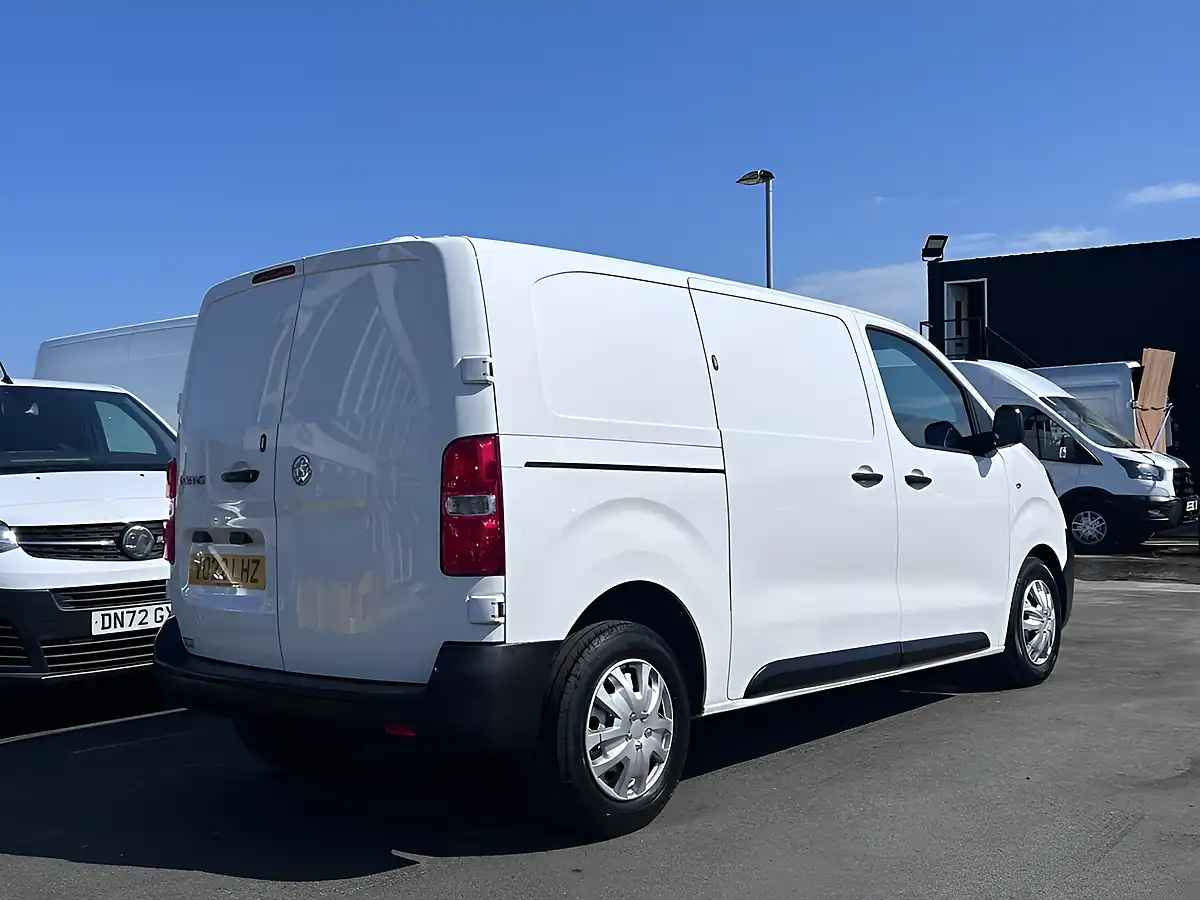 Used 2022 Vauxhall Vivaro Dynamic White - Interior and Exterior details 3