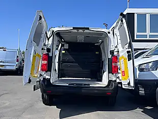 Used 2022 Vauxhall Vivaro Dynamic White - Interior and Exterior details 5