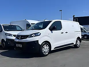 Used 2022 Vauxhall Vivaro Dynamic White - Interior and Exterior details 8