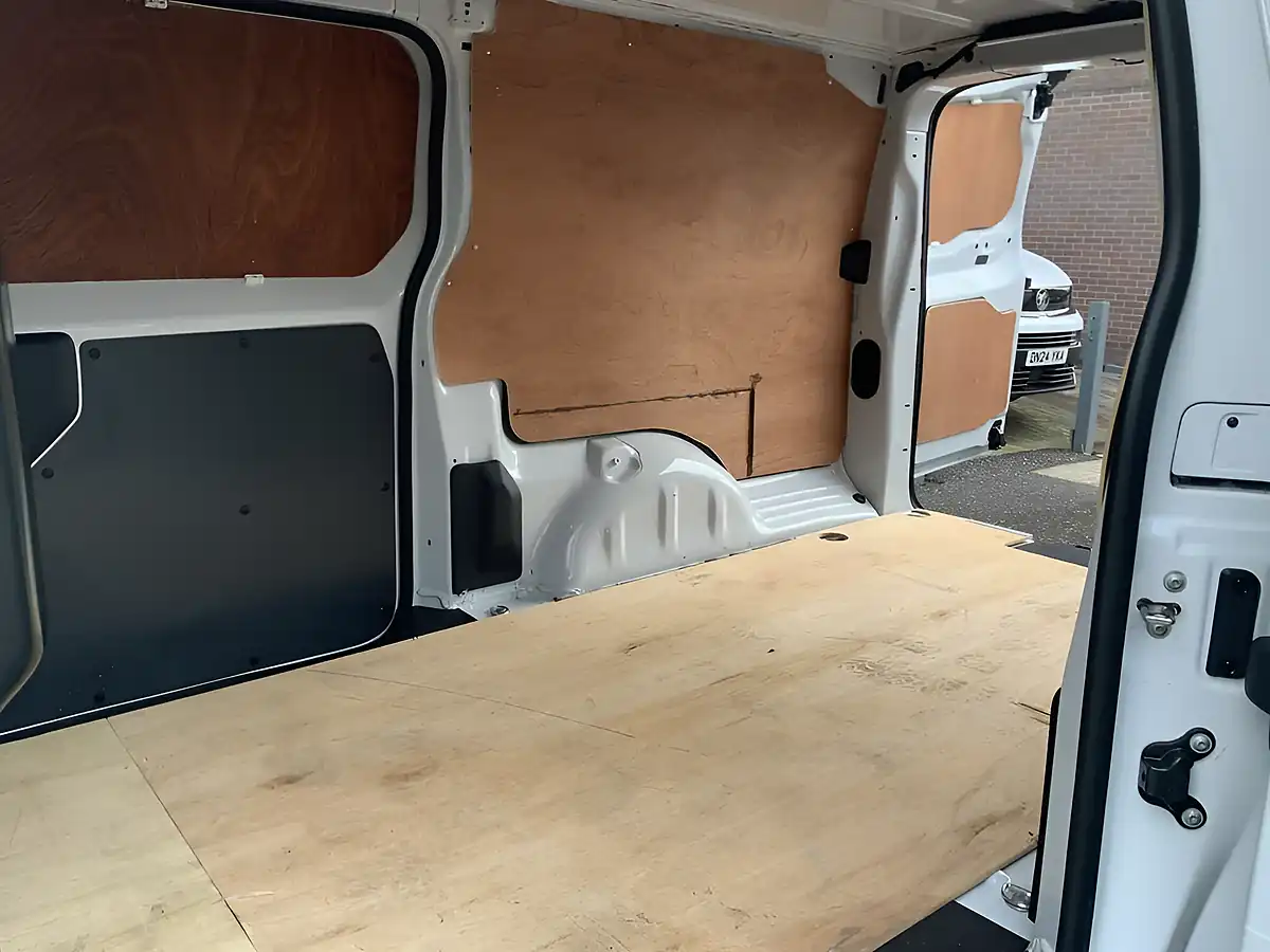 Used 2022 Vauxhall Vivaro Dynamic White - Interior and Exterior details 12
