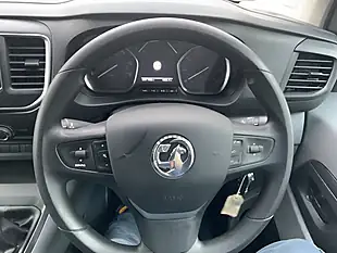 Used 2022 Vauxhall Vivaro Dynamic White - Interior and Exterior details 18