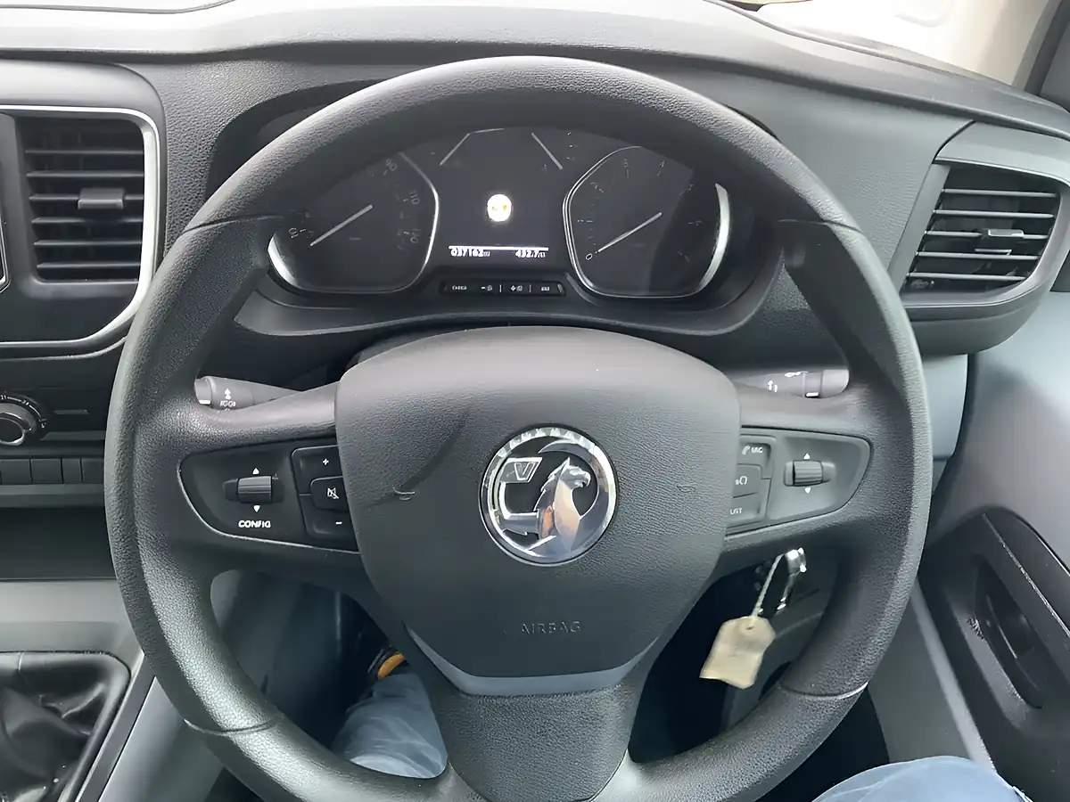 Used 2022 Vauxhall Vivaro Dynamic White - Interior and Exterior details 18
