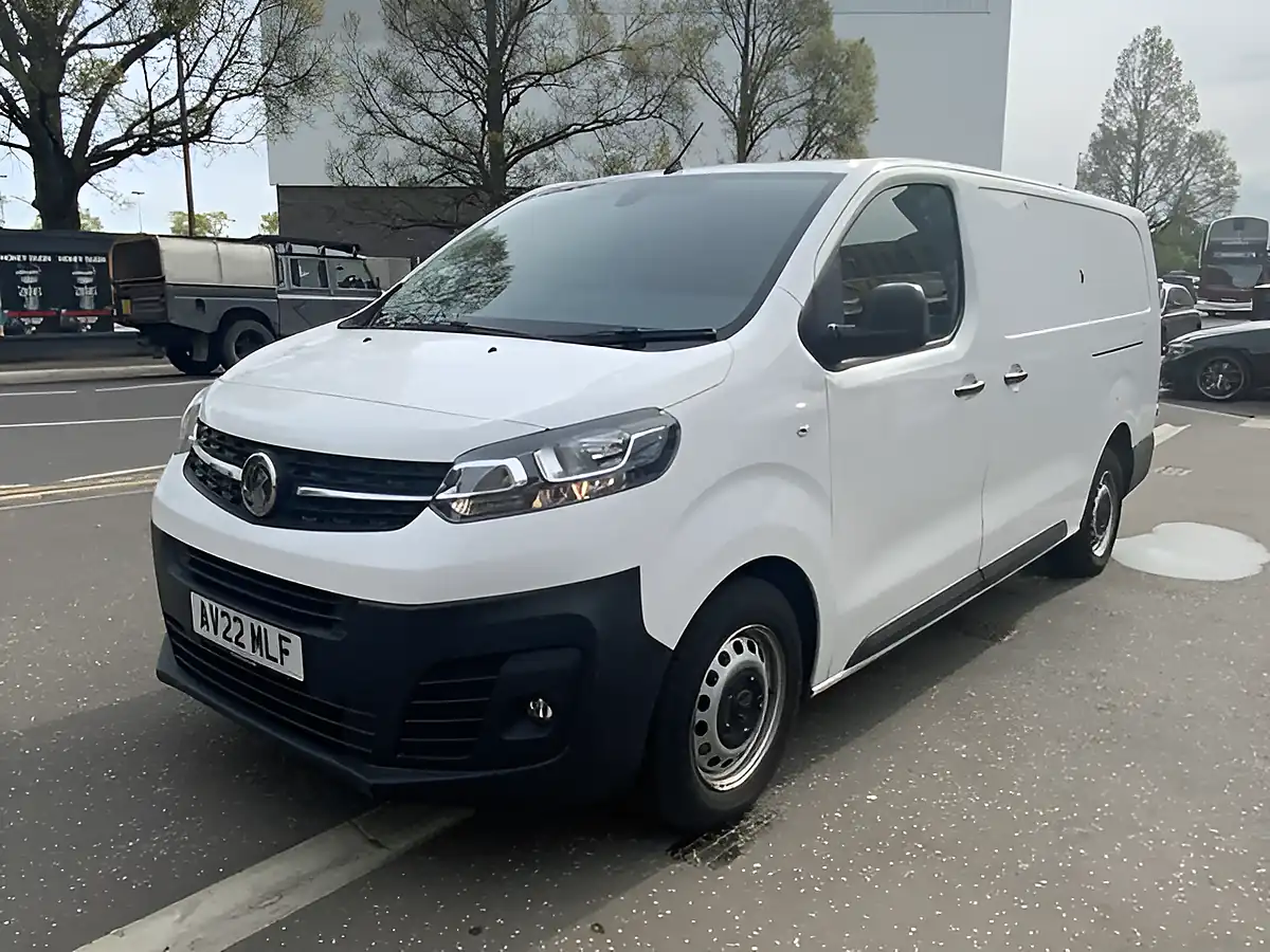 Used 2022 Vauxhall Vivaro Dynamic White - Interior and Exterior details 3