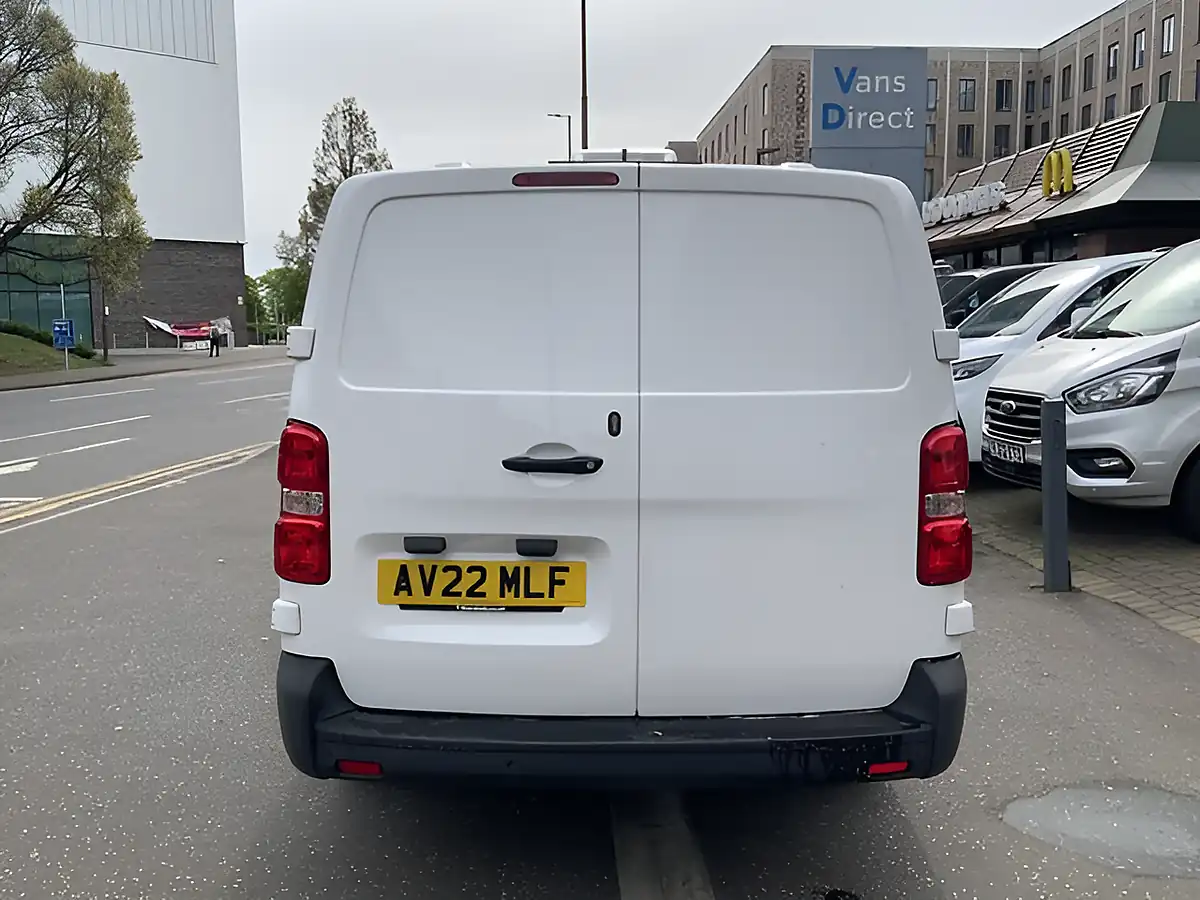 Used 2022 Vauxhall Vivaro Dynamic White - Interior and Exterior details 5