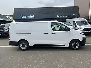 Used 2022 Vauxhall Vivaro Dynamic White - Interior and Exterior details 7