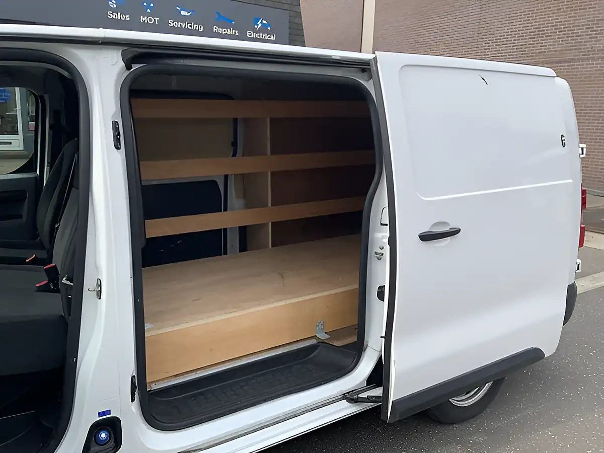 Used 2022 Vauxhall Vivaro Dynamic White - Interior and Exterior details 9
