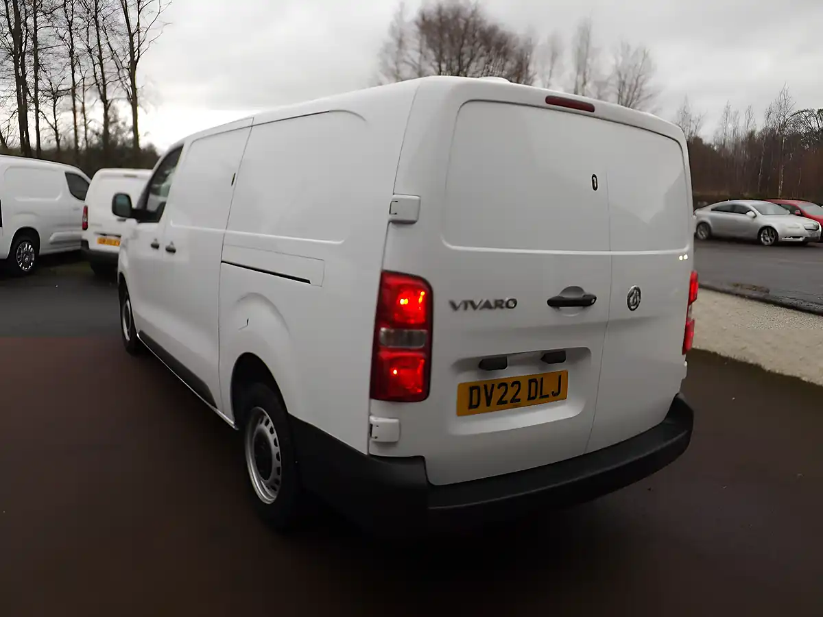 Used 2022 Vauxhall Vivaro Dynamic White - Interior and Exterior details 7