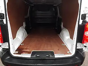 Used 2022 Vauxhall Vivaro Dynamic White - Interior and Exterior details 9