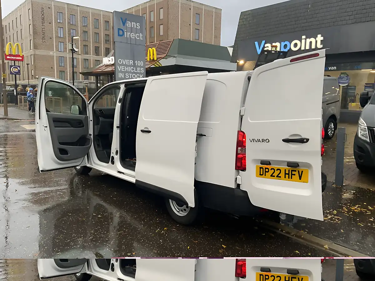 Used 2022 Vauxhall Vivaro Dynamic White - Interior and Exterior details 9