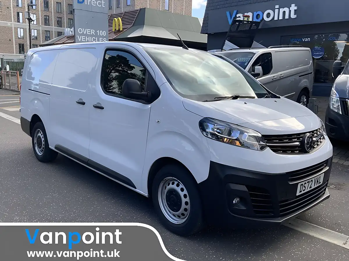 Used 2022 Vauxhall Vivaro Dynamic White - Front View