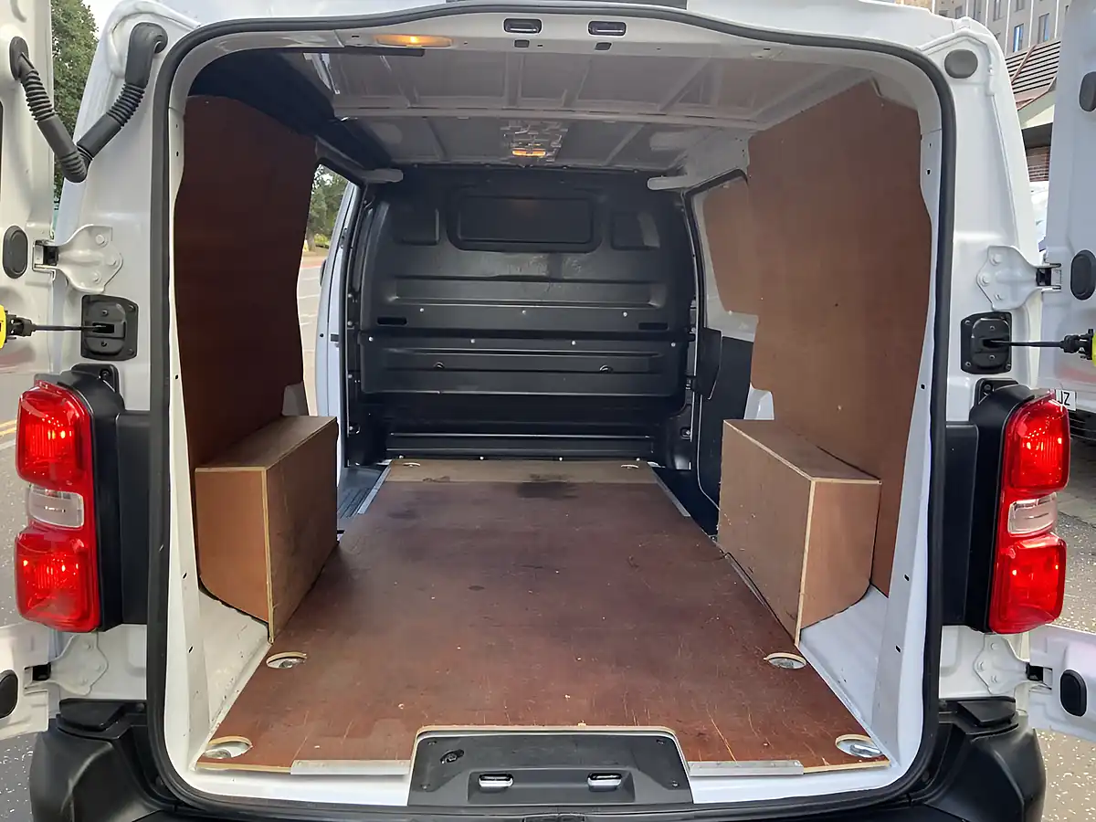 Used 2022 Vauxhall Vivaro Dynamic White - Interior and Exterior details 11
