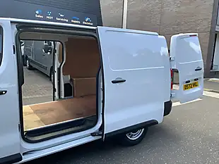 Used 2022 Vauxhall Vivaro Dynamic White - Interior and Exterior details 14