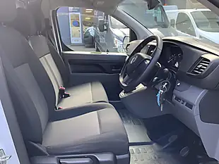 Used 2022 Vauxhall Vivaro Dynamic White - Interior and Exterior details 17