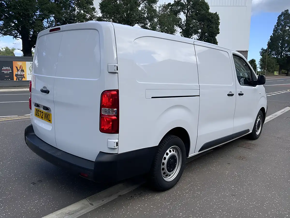 Used 2022 Vauxhall Vivaro Dynamic White - Interior and Exterior details 6