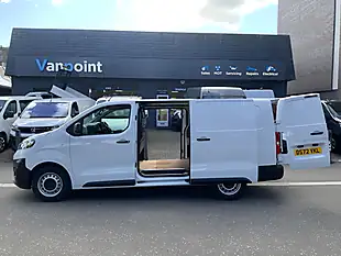 Used 2022 Vauxhall Vivaro Dynamic White - Interior and Exterior details 7