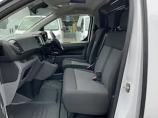Used 2022 Vauxhall Vivaro Dynamic White - Interior and Exterior details 14