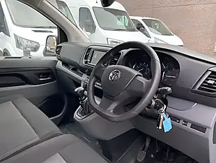 Used 2022 Vauxhall Vivaro Dynamic White - Interior and Exterior details 15