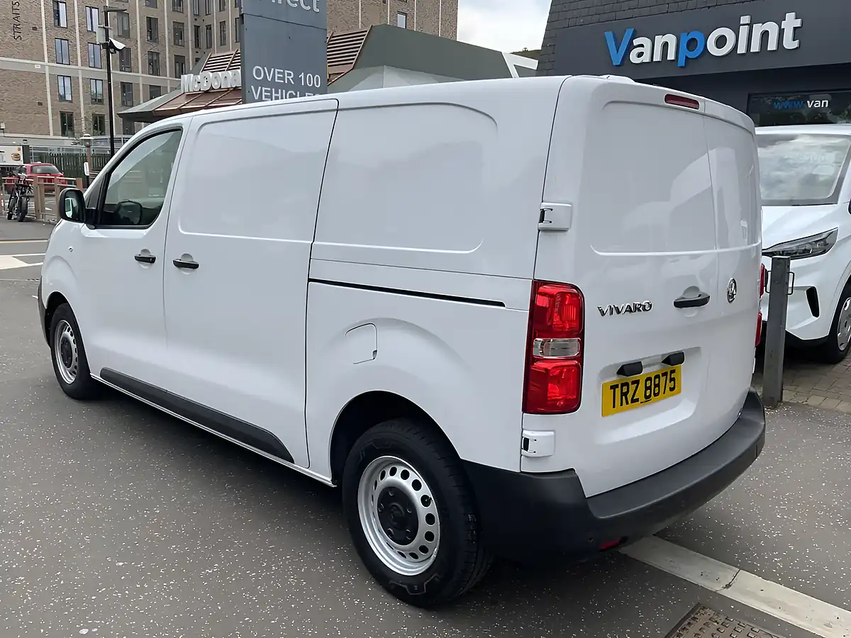Used 2022 Vauxhall Vivaro Dynamic White - Interior and Exterior details 6