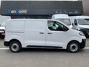 Used 2022 Vauxhall Vivaro Dynamic White - Interior and Exterior details 8