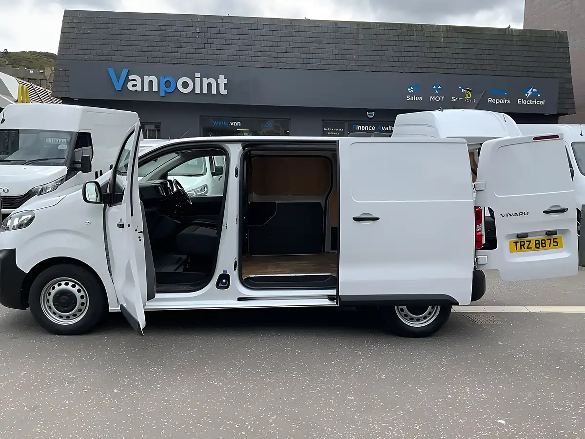 Used 2022 Vauxhall Vivaro Dynamic White - Interior and Exterior details 9