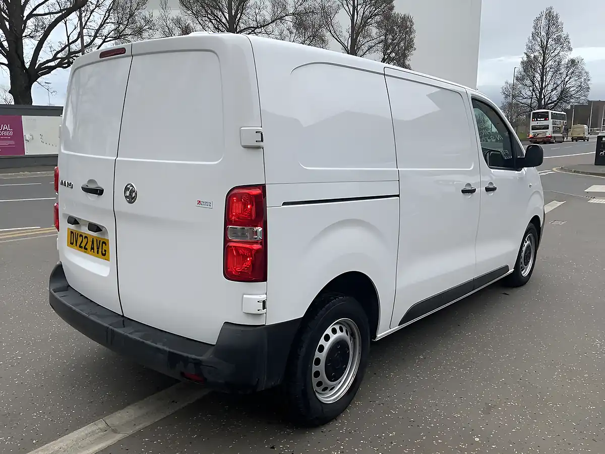 Used 2022 Vauxhall Vivaro Dynamic White - Interior and Exterior details 6