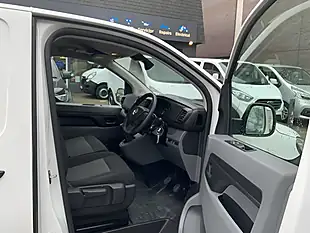 Used 2022 Vauxhall Vivaro Dynamic White - Interior and Exterior details 9