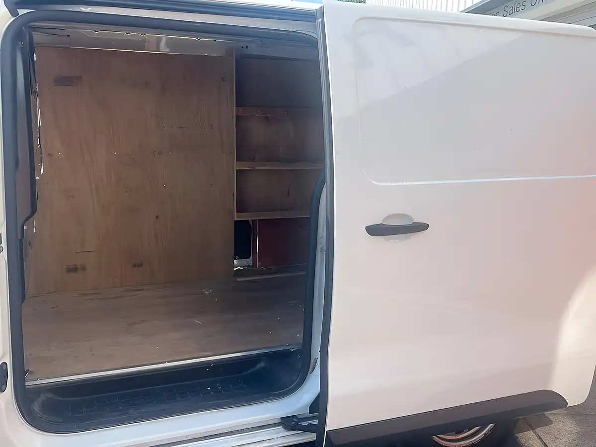 Used 2022 Vauxhall Vivaro Dynamic White - Interior and Exterior details 11