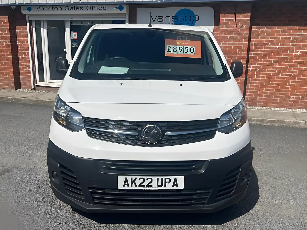 Used 2022 Vauxhall Vivaro Dynamic White - Interior and Exterior details 4