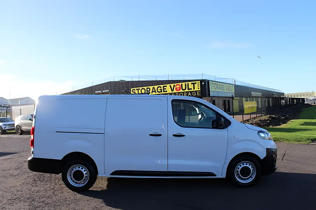 Used 2022 Vauxhall Vivaro Dynamic White - Interior and Exterior details 5