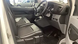 Used 2022 Vauxhall Vivaro Dynamic White - Interior and Exterior details 12