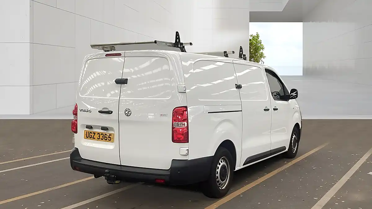 Used 2022 Vauxhall Vivaro Dynamic White - Interior and Exterior details 5