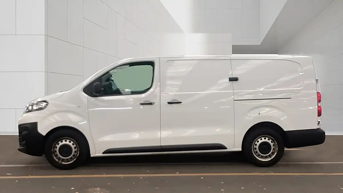 Used 2022 Vauxhall Vivaro Dynamic White - Interior and Exterior details 8