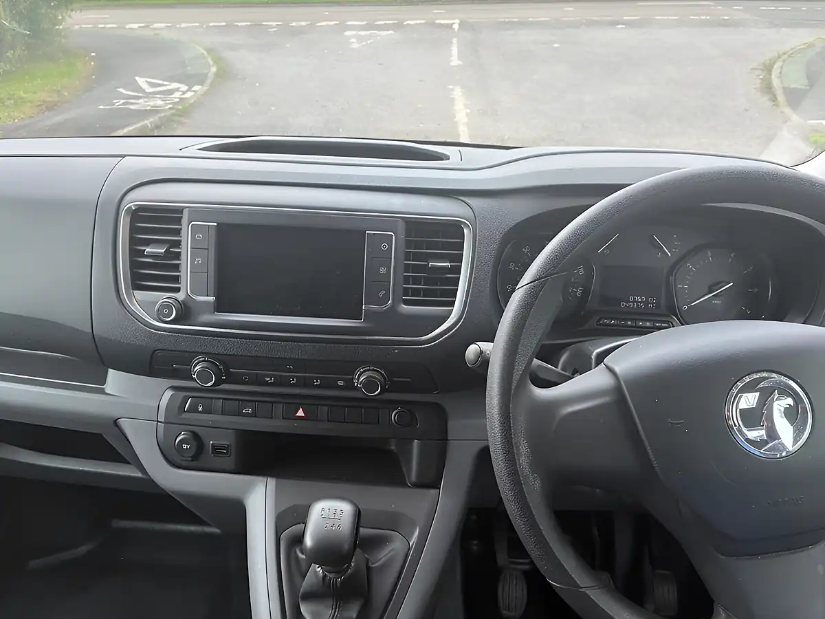 Used 2022 Vauxhall Vivaro Dynamic White - Interior and Exterior details 10