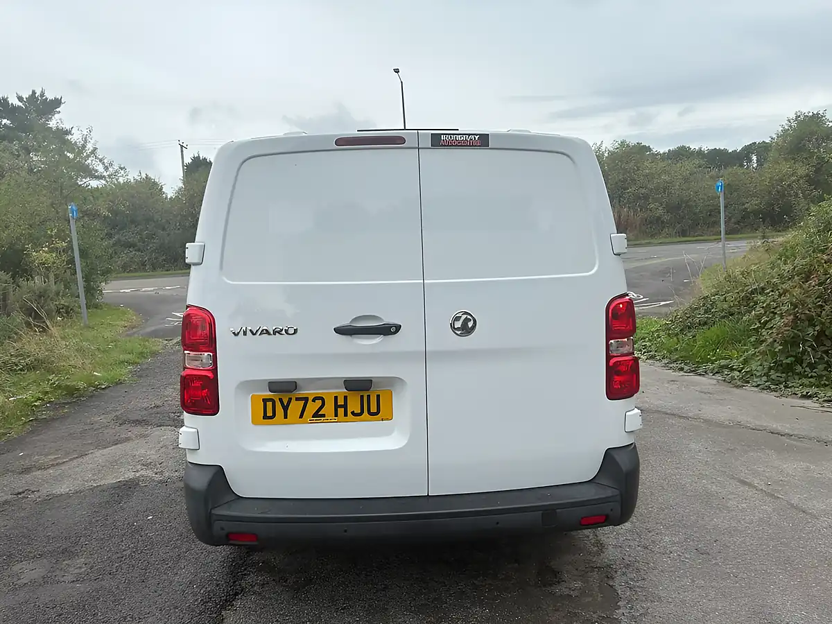 Used 2022 Vauxhall Vivaro Dynamic White - Interior and Exterior details 5