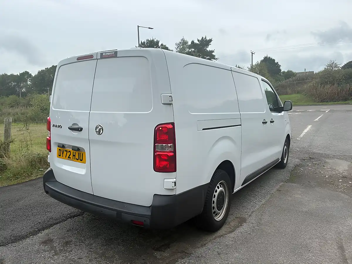 Used 2022 Vauxhall Vivaro Dynamic White - Interior and Exterior details 6