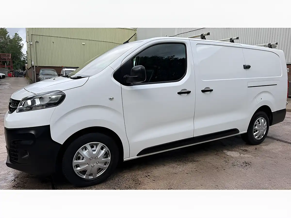 Used 2022 Vauxhall Vivaro Dynamic White - Interior and Exterior details 11