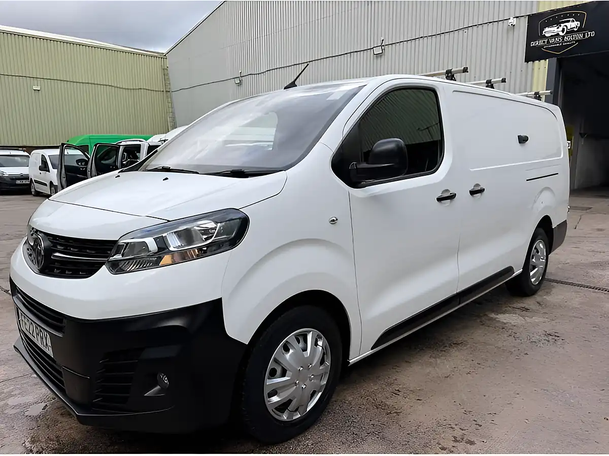 Used 2022 Vauxhall Vivaro Dynamic White - Interior and Exterior details 12