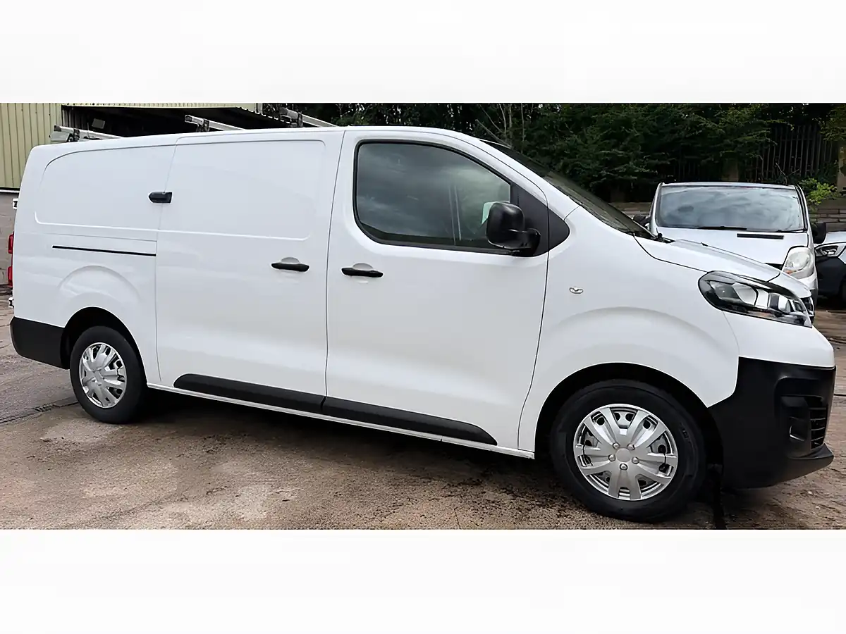 Used 2022 Vauxhall Vivaro Dynamic White - Interior and Exterior details 4